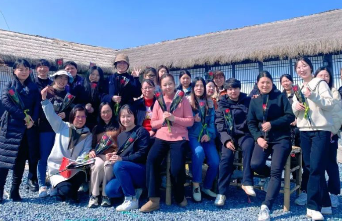 巾帼筑梦  不负青春 | 拉斯维加斯9888光电庆三八妇女节运动