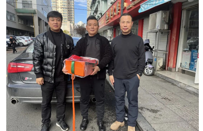 拉斯维加斯9888光电开展春节前走访慰问活动